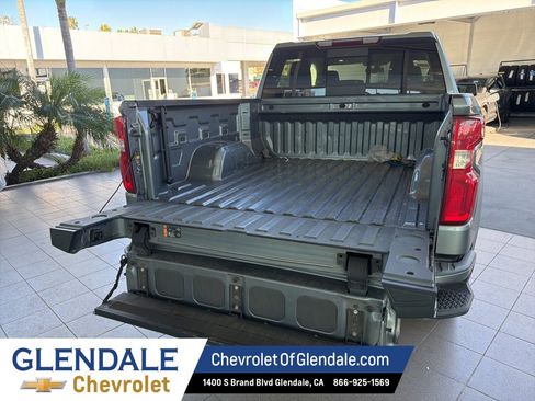 Used 2022 Chevrolet Silverado 1500 RST w/ LPO, Blackout Package image 6