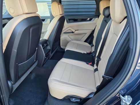 New 2026 Porsche Cayenne AWD/4WD image 18