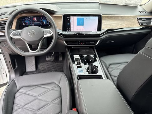 New 2026 Volkswagen Atlas SE FWD image 26