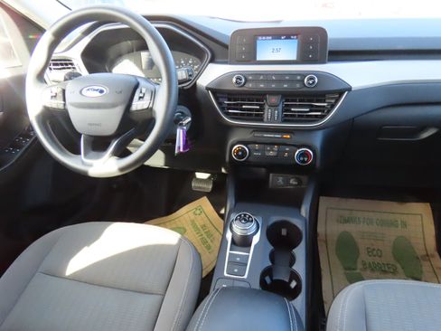 Used 2022 Ford Escape S image 14