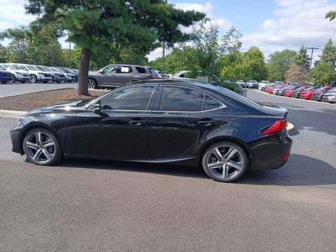 Used 2018 Lexus IS 300 AWD w/ Comfort Package image 9