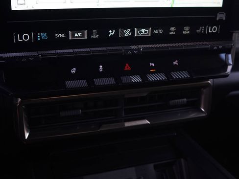 New 2025 GMC Hummer EV 2X w/ LPO, Dark Essentials Package image 24