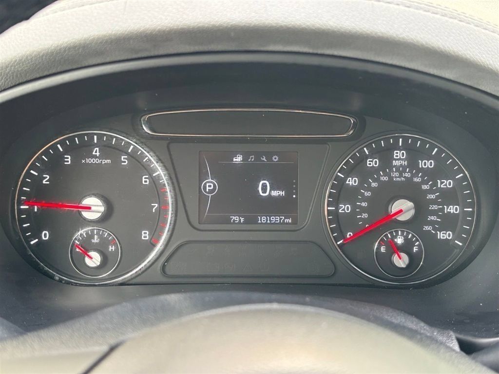 Used 2016 Kia Sorento EX FWD image 26