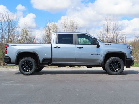 New 2026 Chevrolet Silverado 3500 LT w/ Trail Boss Package AWD/4WD image 2