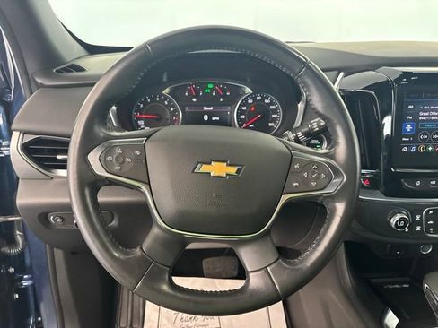 Used 2022 Chevrolet Traverse LT AWD/4WD image 3