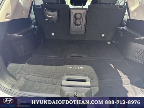 Used 2019 Nissan Rogue S w/ Special Edition Package FWD image 13