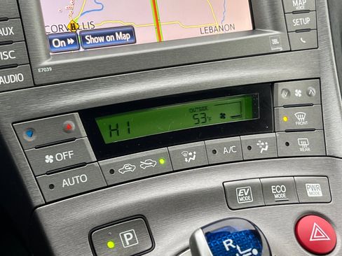 Used 2014 Toyota Prius Five image 21