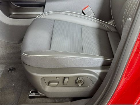 New 2026 Buick Envision Avenir image 17