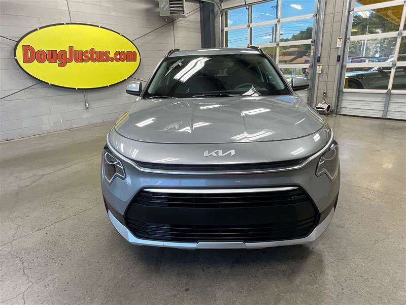 Used 2025 Kia Niro LX FWD image 8