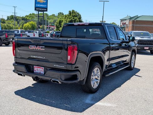 Used 2023 GMC Sierra 1500 Denali AWD/4WD image 3