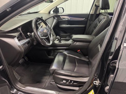 Used 2017 Cadillac XT5 Premium Luxury AWD/4WD image 10