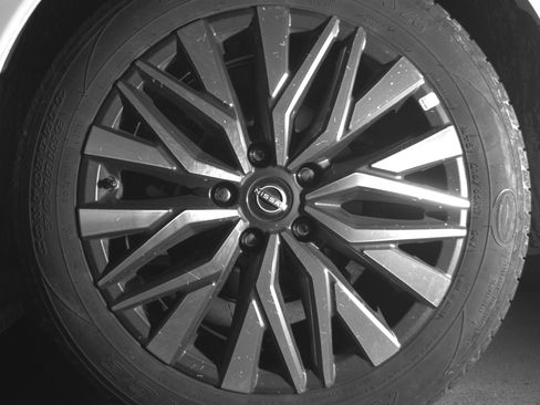 Used 2025 Nissan Altima 2.5 SV image 14