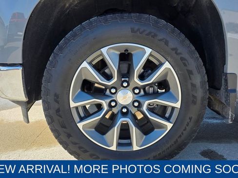 Used 2024 Chevrolet Silverado 1500 LT image 10
