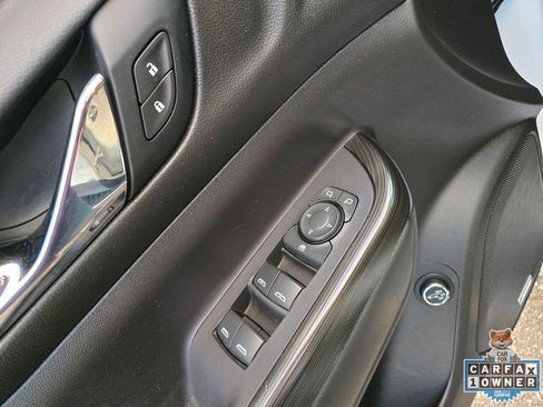 Used 2020 GMC Acadia SLT w/ Driver Alert Package II image 28