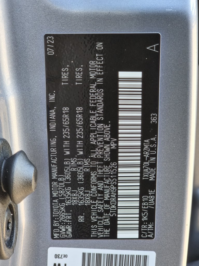 Used 2023 Toyota Highlander XLE FWD image 33