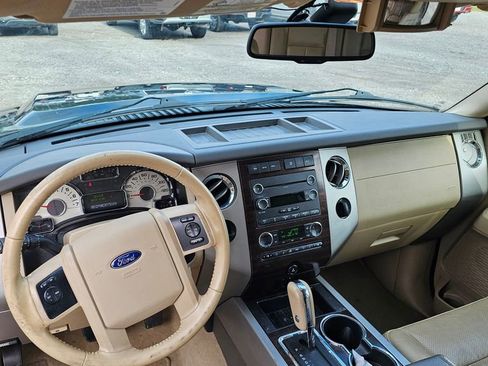 Used 2014 Ford Expedition EL XLT w/ Equipment Group 202A RWD image 10