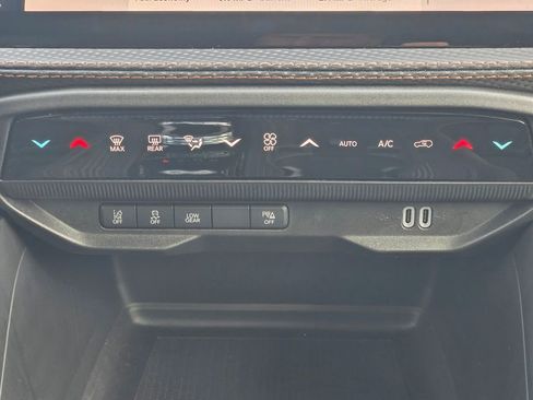 New 2026 Jeep Cherokee Limited image 17