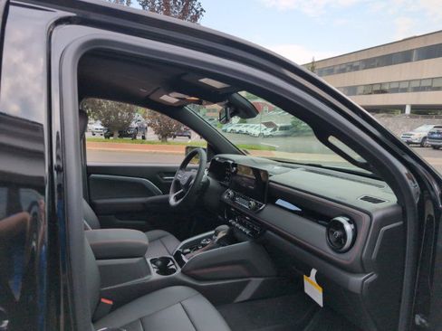 New 2025 Chevrolet Colorado Z71 w/ Technology Package image 15