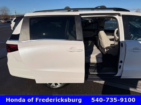 Certified 2025 Honda Odyssey EX-L image 31