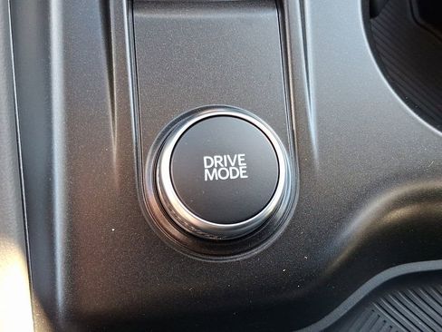 New 2026 Ford Explorer Active w/ Active Comfort Package image 18