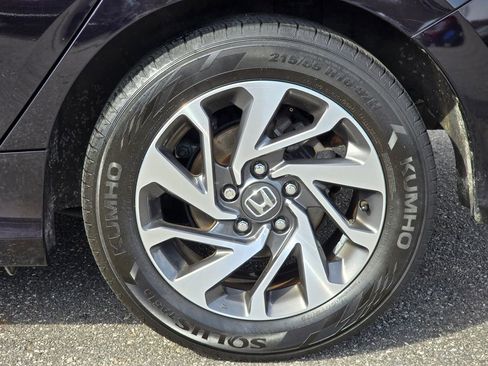 Used 2018 Honda Civic EX image 25