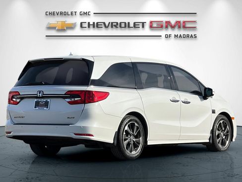 Used 2023 Honda Odyssey Elite image 3