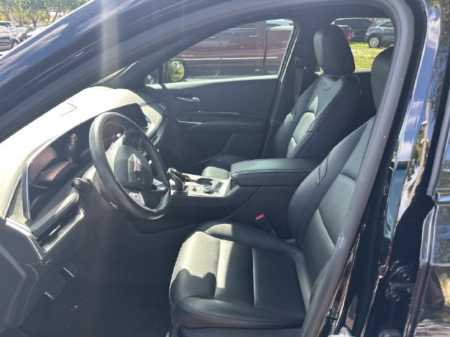 Used 2025 Cadillac XT4 Sport FWD image 9