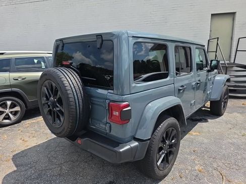 Used 2024 Jeep Wrangler Unlimited Sahara w/ Technology Group AWD/4WD image 3