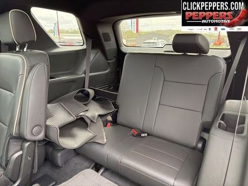 Used 2023 Chevrolet Traverse Premier w/ Redline Edition AWD/4WD image 12