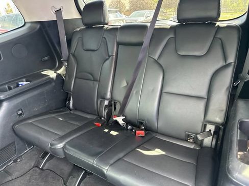 Used 2024 Kia Telluride S w/ S Sunroof Package FWD image 9