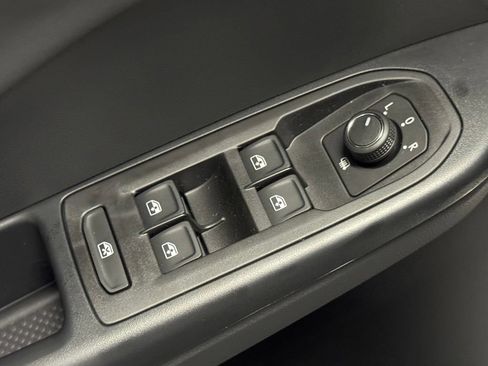 New 2026 Volkswagen Taos SE AWD/4WD image 19