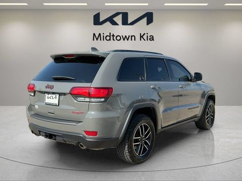 Used 2021 Jeep Grand Cherokee Trailhawk w/ Trailhawk Luxury Group AWD/4WD image 3