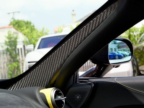 Used 2023 McLaren 720S Performance image 25