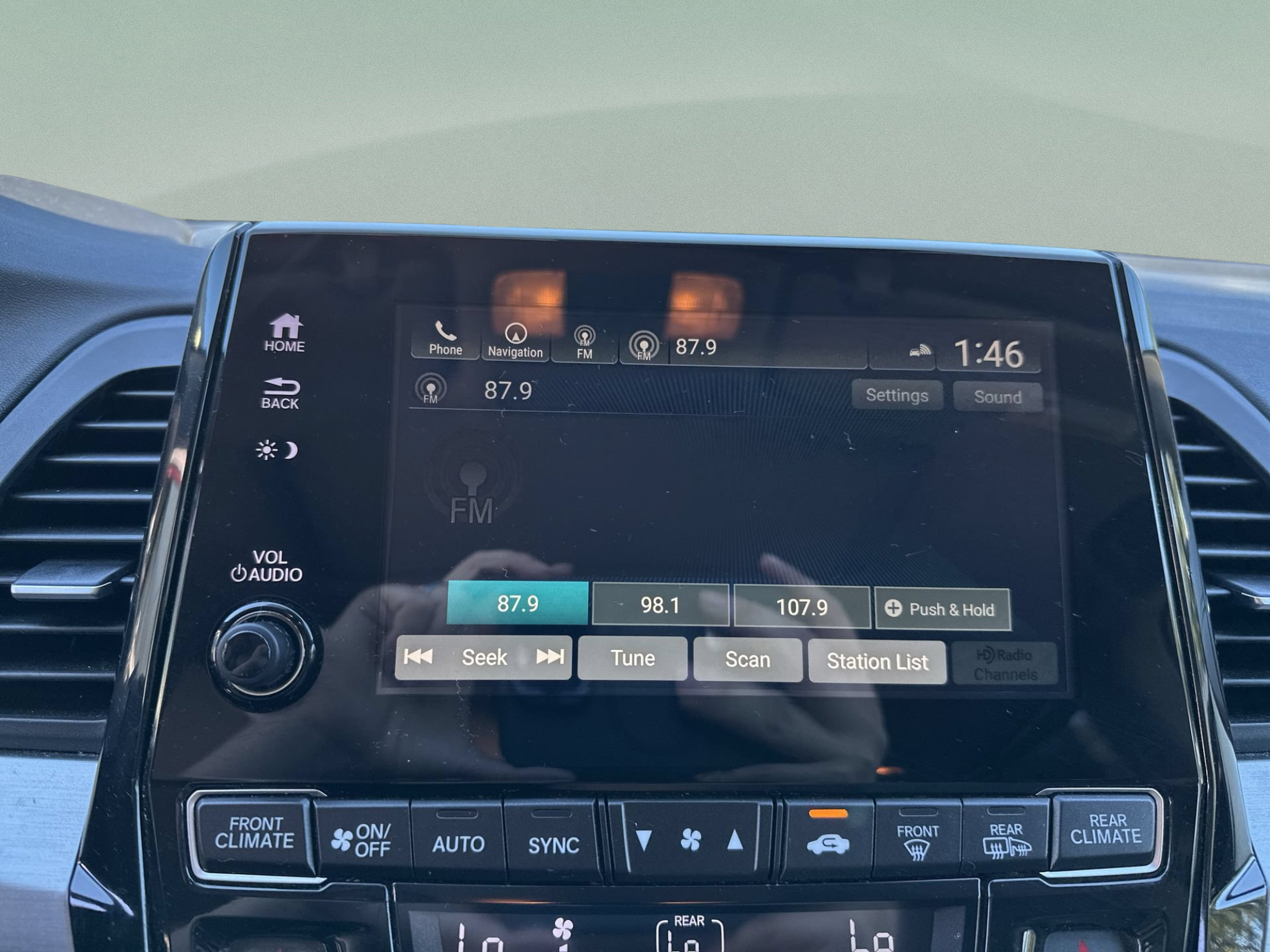 Used 2018 Honda Odyssey Elite image 12