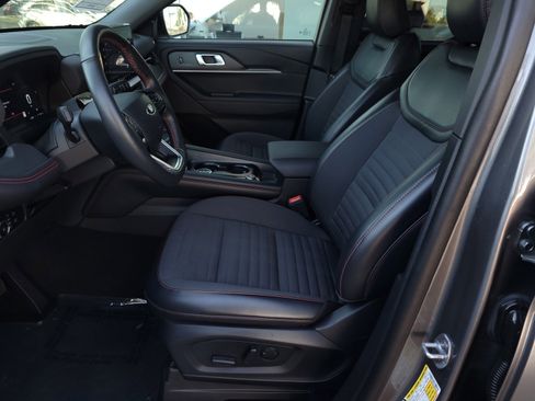 Used 2025 Ford Explorer ST-Line image 19