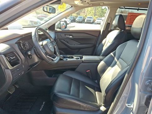 Used 2023 Nissan Rogue SL w/ SL Premium Package image 14