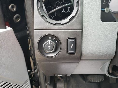 Used 2014 Ford F250 XL image 18