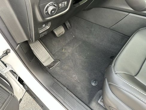 New 2026 Chrysler Pacifica Select image 23