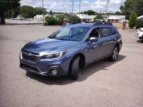 Used 2018 Subaru Outback 2.5i Limited AWD/4WD image 1