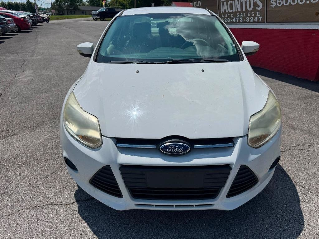 Used 2013 Ford Focus SE FWD image 2