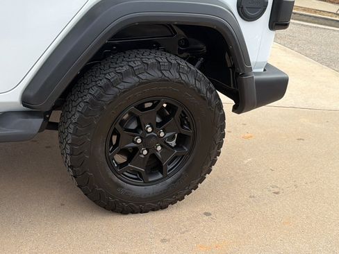 Used 2021 Jeep Wrangler Unlimited Sport image 12