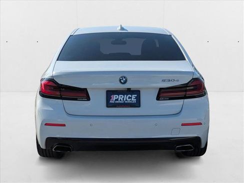 Certified 2023 BMW 530e w/ Convenience Package image 7