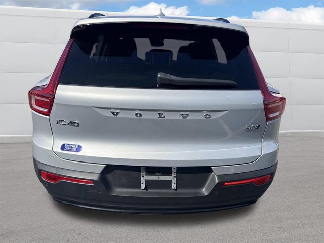 Used 2023 Volvo XC40 B5 Ultimate w/ Protection Package Premier AWD/4WD image 4