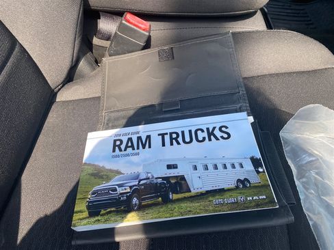 Used 2018 RAM 1500 Express RWD image 13