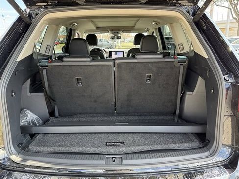 Used 2025 Volkswagen Atlas SEL Premium R-Line image 26