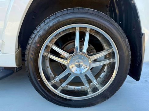 Used 2011 Toyota 4Runner SR5 RWD image 12