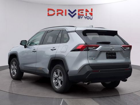 Used 2024 Toyota RAV4 XLE FWD image 3