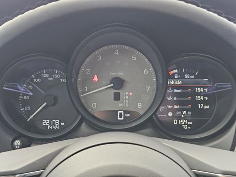 Certified 2024 Porsche Macan S image 16