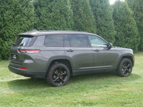 Used 2025 Jeep Grand Cherokee L Limited w/ Black Appearance Package AWD/4WD image 12