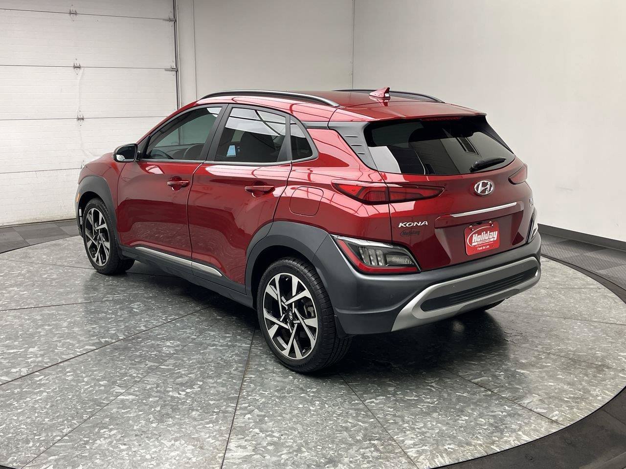 Used 2023 Hyundai Kona Limited AWD/4WD image 2